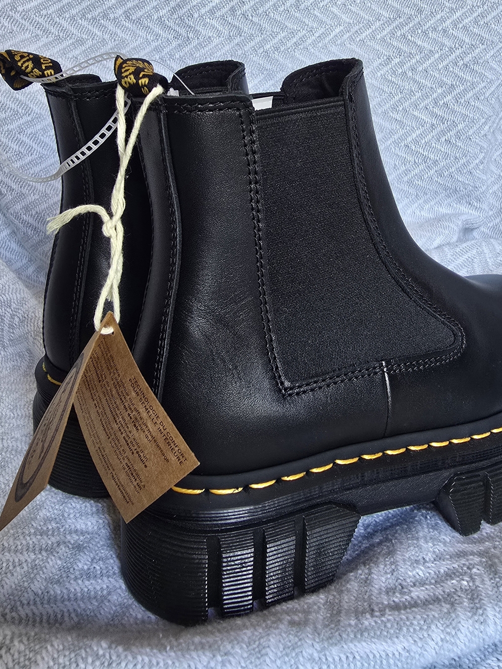 Dr. Martens Women's Black Platform Chelsea Boots NWT Size 7 - Picture 5 of 9
